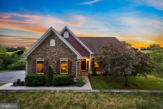 14144 Center Rd, Stewartstown, PA 17363