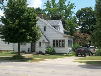 703 E Chicago Rd, Sturgis, MI 49091