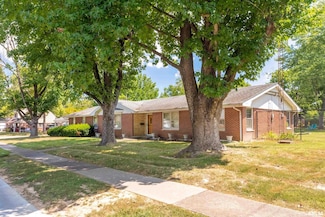 301 S Glenview Dr, Carbondale, IL 62901