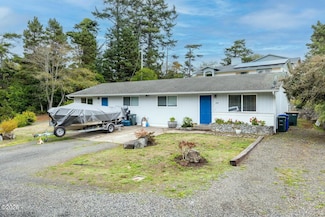 1620 NW Nye St, Newport, OR 97365