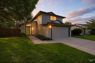 8631 W Canterbury St, Boise, ID 83704