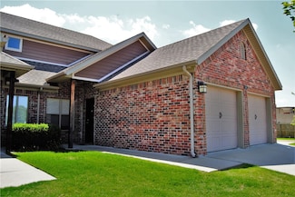 3240 W Montrail Place, Fayetteville, AR 72704