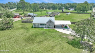 1264 Plum Ave, Chipley, FL 32428