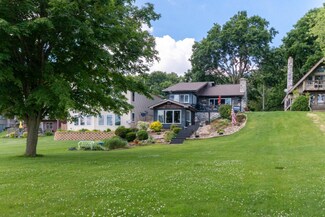 16961 Lakeview Dr, Vandalia, MI 49095
