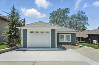 9 P St, Lake Lotawana, MO 64086