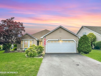 143 Skyline Dr, Lakewood, NJ 08701
