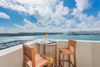 90 Alton Rd Unit 1502, Miami Beach, FL 33139