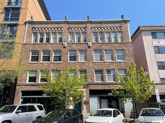 5234 University Way NE, Seattle, WA 98105