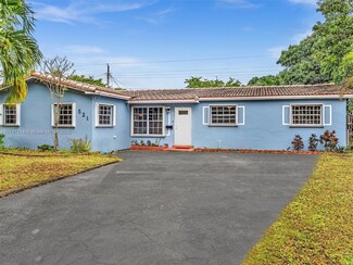 521 SW 68th Terrace, Pembroke Pines, FL 33023