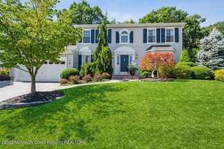29 Heritage Dr, Howell, NJ 07731