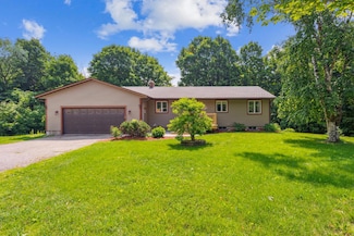 67 Emerson Valley Dr, River Falls, WI 54022