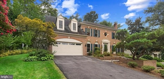 1201 Essex Manor Ct, Alexandria, VA 22308