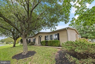 60 Wood Hollow Dr, Harleysville, PA 19438