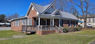203 8th St N, Clanton, AL 35045