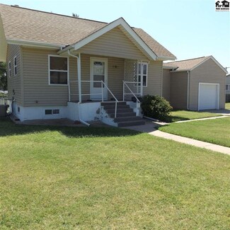902 S Taylor St, Pratt, KS 67124