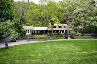 107 E Lake Rd, Tuxedo Park, NY 10987