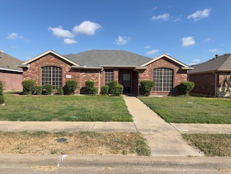 2333 Cedarwood Dr, Lancaster, TX 75134