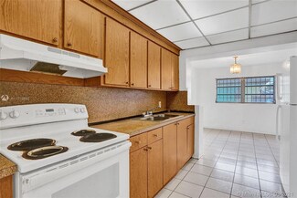 1450 NW 74th St, Miami, FL 33147