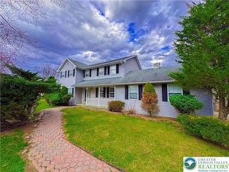 231 Sky View Dr, Eldred Township, PA 18058