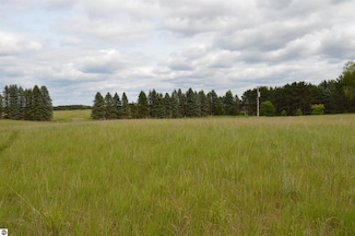 J Summit City Rd, Kingsley, MI 49649