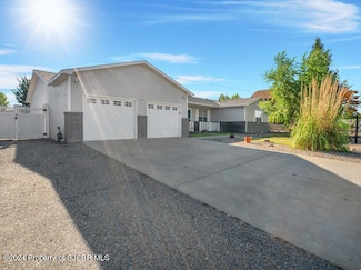 5603 Cedarwood Dr, Farmington, NM 87402