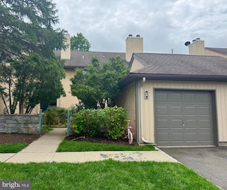 28 Ashford Dr, Plainsboro, NJ 08536