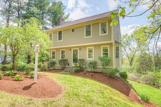 4 Apple Ridge Ln, North Grafton, MA 01536