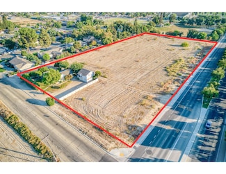 2599 Almond Ave, Sanger, CA 93657