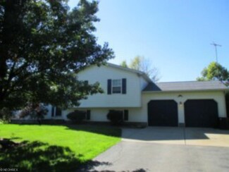 5773 Oak Hill Dr, West Farmington, OH 44491