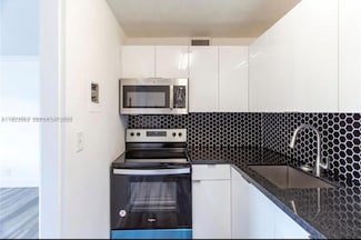 11005 SW 1st St Unit 205, Miami, FL 33174