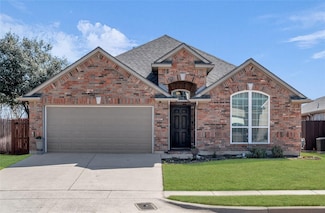 8582 Corral Cir, Fort Worth, TX 76244