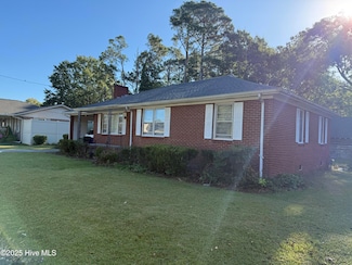 1103 Cedar Ln, Greenville, NC 27858