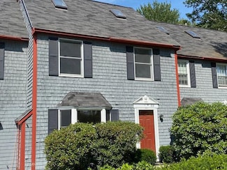 55 Munroe Ln, Topsham, ME 04086