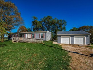 4395 Julian Rd SW, Lancaster, OH 43130