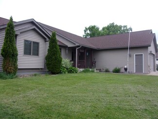 210 Huseth St, Kenyon, MN 55946