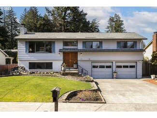 933 NE 174th Ave, Portland, OR 97230
