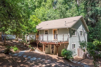 9001 River Rd, Forestville, CA 95436