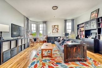 432 Norfolk St Unit 4B, Somerville, MA 02143