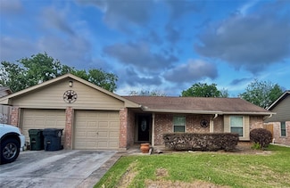 13642 Greenridge Dr, Sugar Land, TX 77498