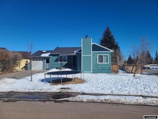 525 18th St, Evanston, WY 82930