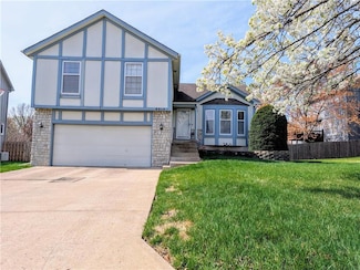 8815 W 128th St, Overland Park, KS 66213