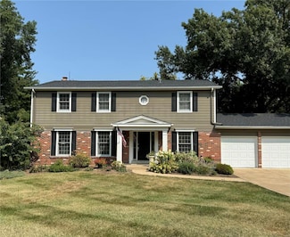 13227 Cedaroyal Dr, Saint Louis, MO 63131