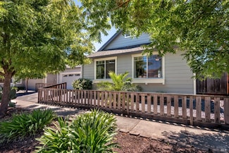 2244 Dennis Ln, Santa Rosa, CA 95403