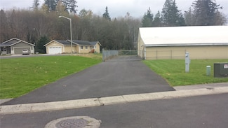 80 Glen Ln, Cathlamet, WA 98612