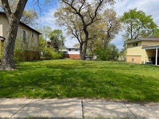 17307 Forestway Dr, Hazel Crest, IL 60429