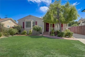 22024 De la Guerra St, Woodland Hills, CA 91364