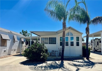 1295 S Cawston Ave Unit 422, Hemet, CA 92545