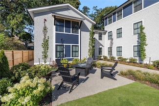 32 Exchange St Unit 203, East Greenwich, RI 02818