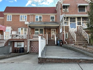 8414 Eliot Ave, Middle Village, NY 11379