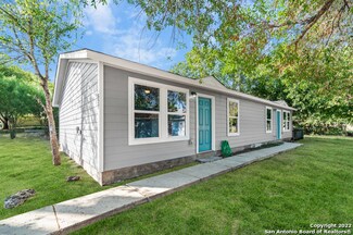 527 J St, San Antonio, TX 78220